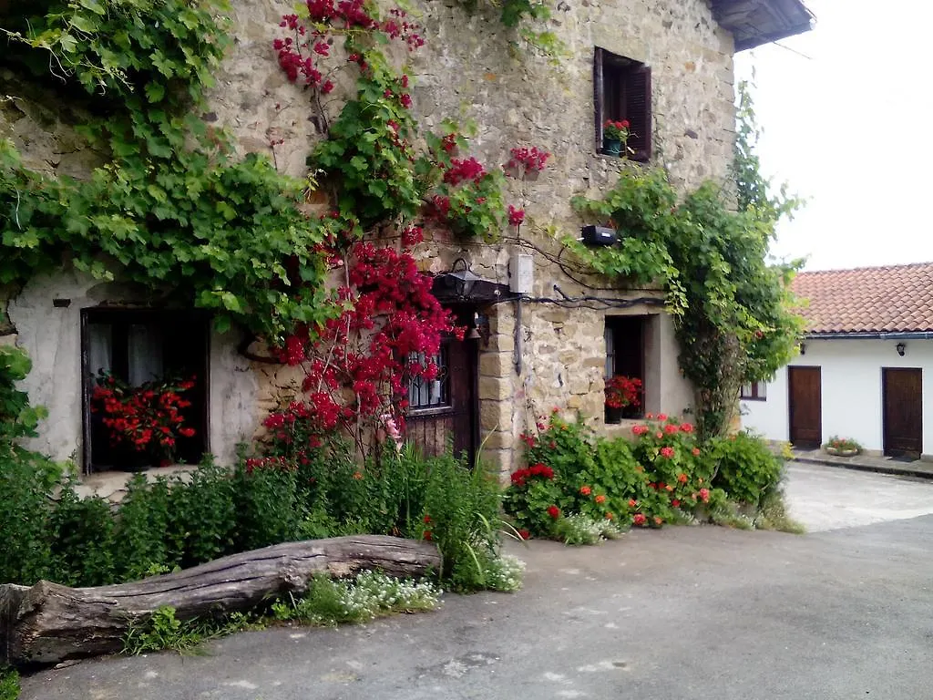 Casa Rural Aristondo Agroturismo San Sebastian 0*,  Spanje